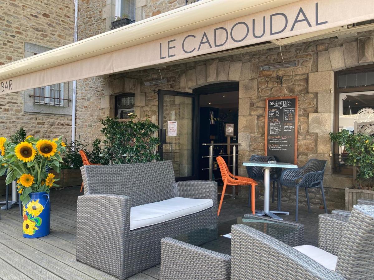 Le Cadoudal Hotel โอเร ภายนอก รูปภาพ